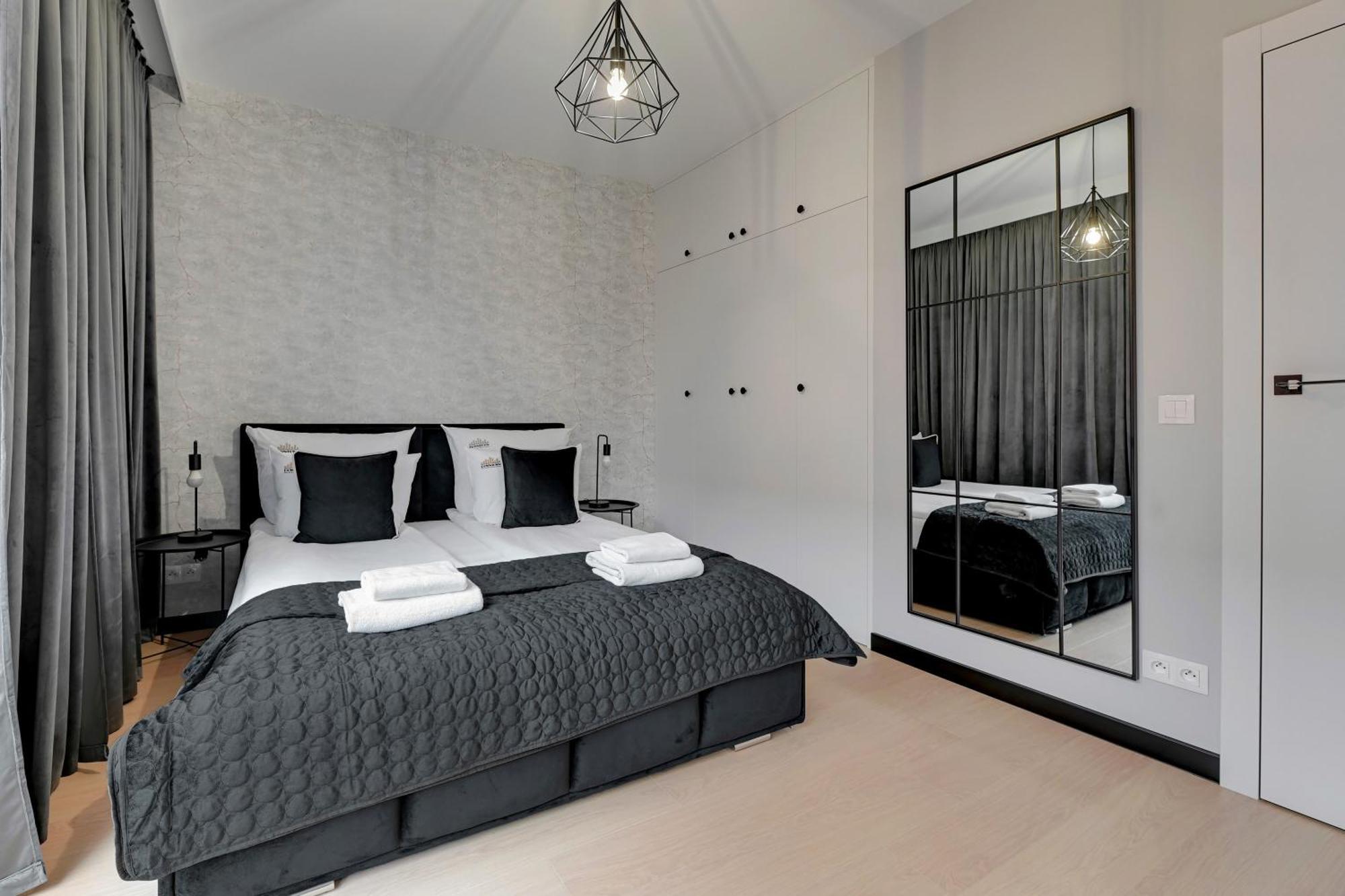 Doki Living - Foodhall & Parking By Downtown Apartments Гданьск Экстерьер фото