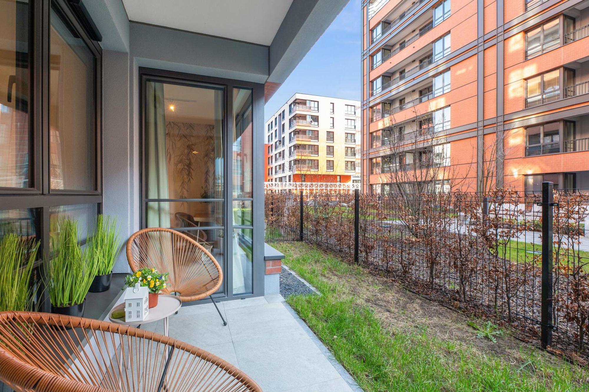 Doki Living - Foodhall & Parking By Downtown Apartments Гданьск Экстерьер фото