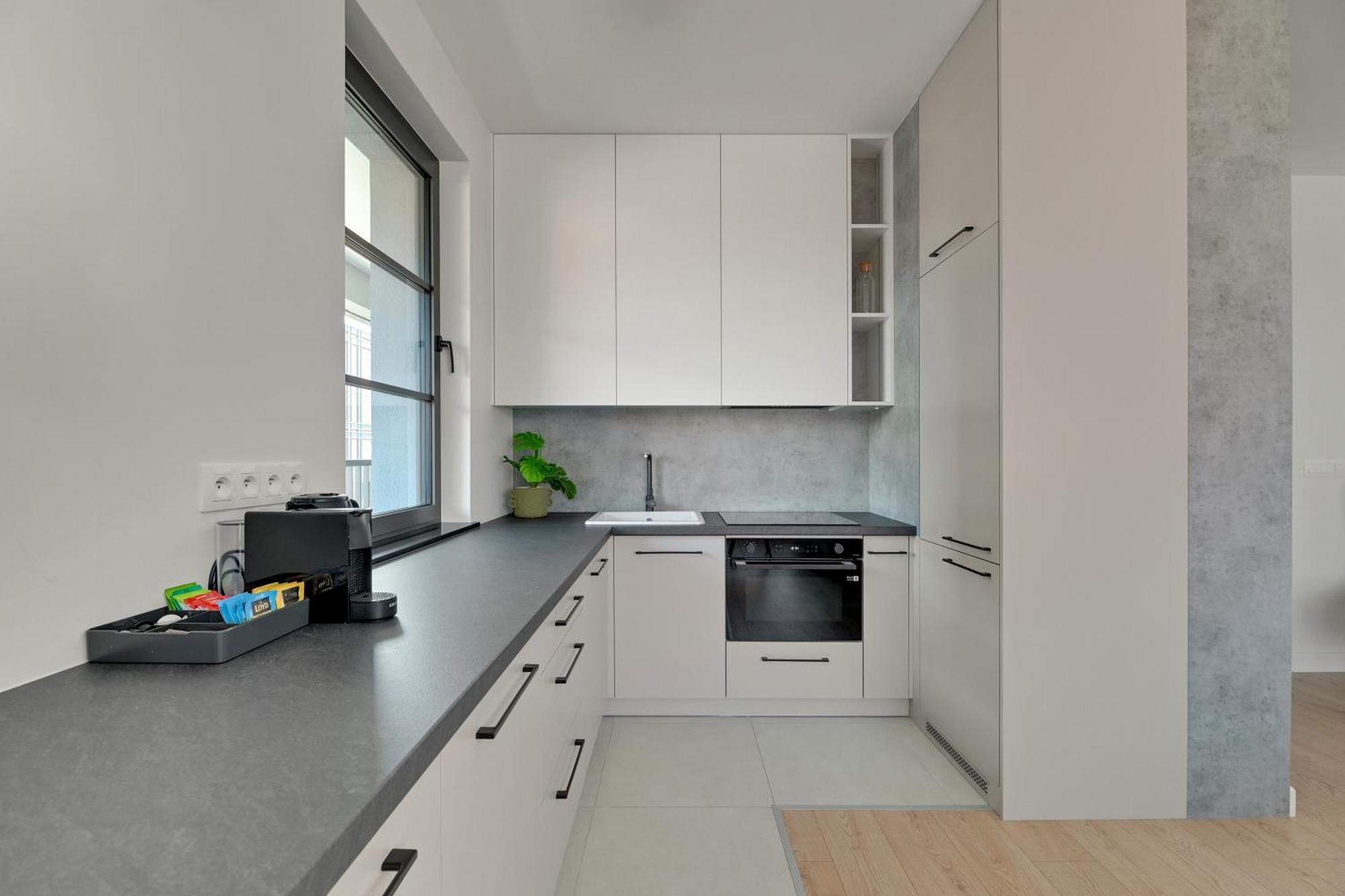 Doki Living - Foodhall & Parking By Downtown Apartments Гданьск Экстерьер фото